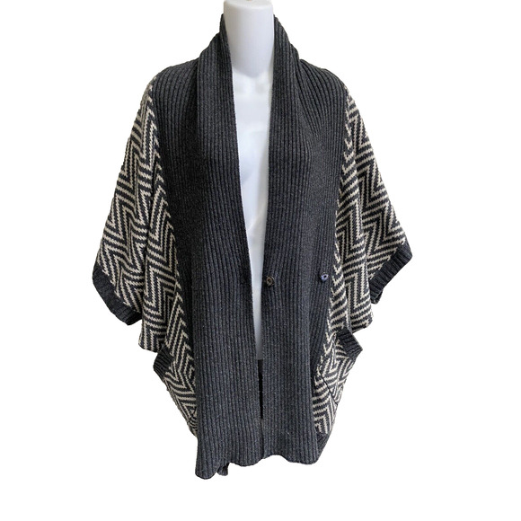 Heartloom Revolve Cape Sweater Poncho Lambswool blend ~ L - Picture 4 of 6